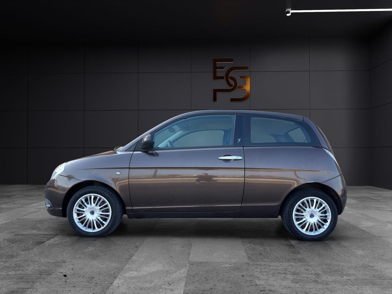 Lancia Ypsilon 1.2 Versus