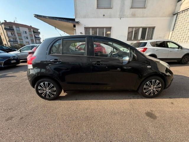 Toyota Yaris 1.3 5 porte NEOPATENTATI