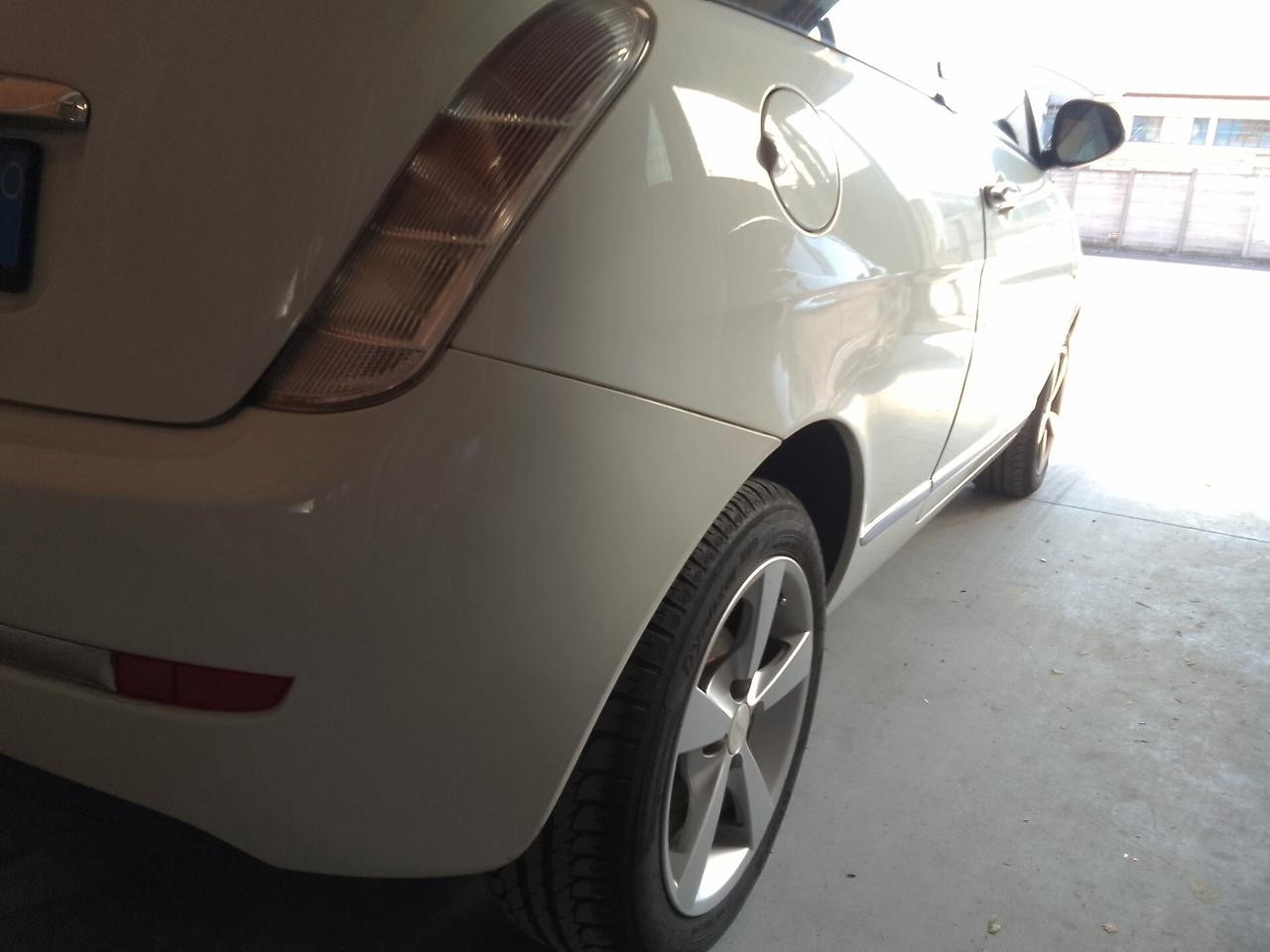 Lancia Ypsilon 1.2 69 CV Unyca OK NEO