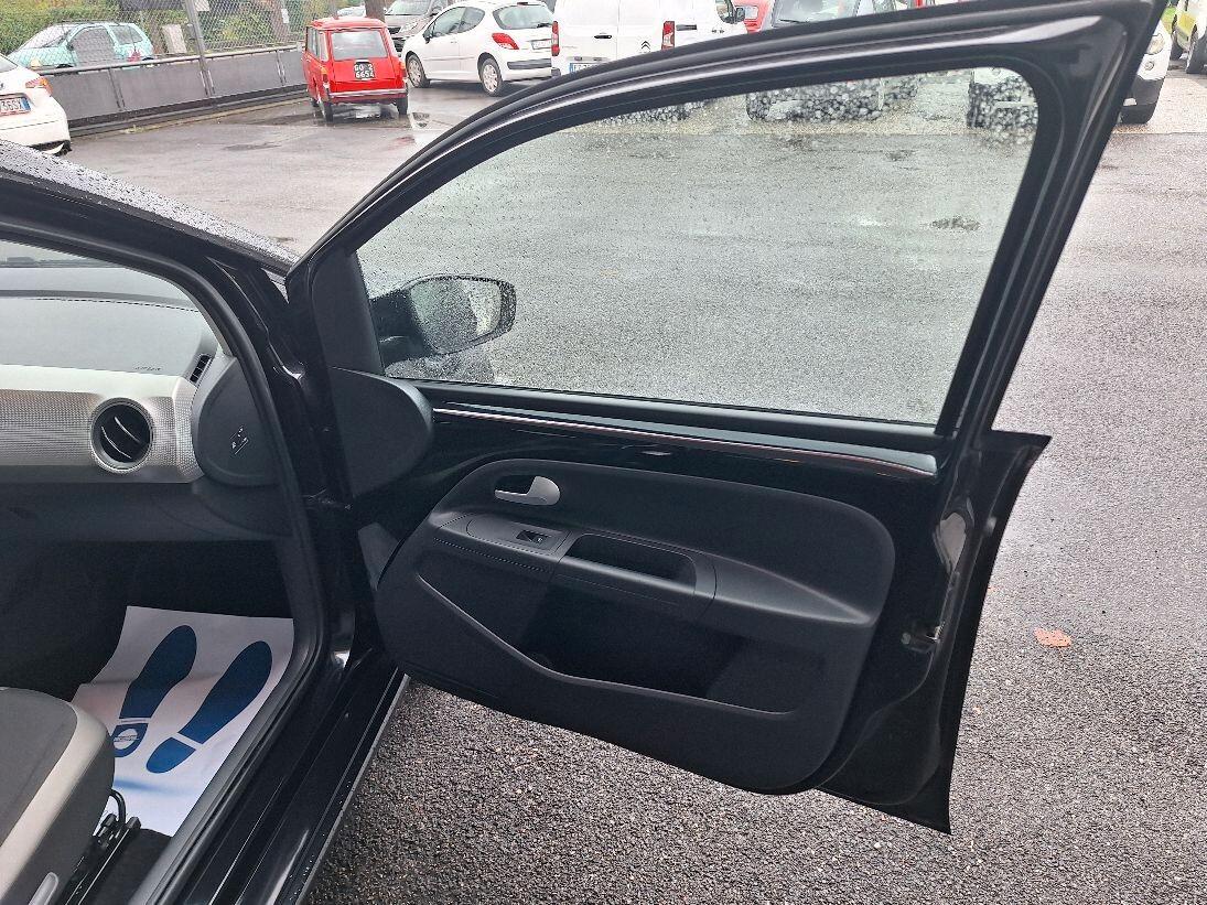 Volkswagen up! 1.0 75 CV 5p. high