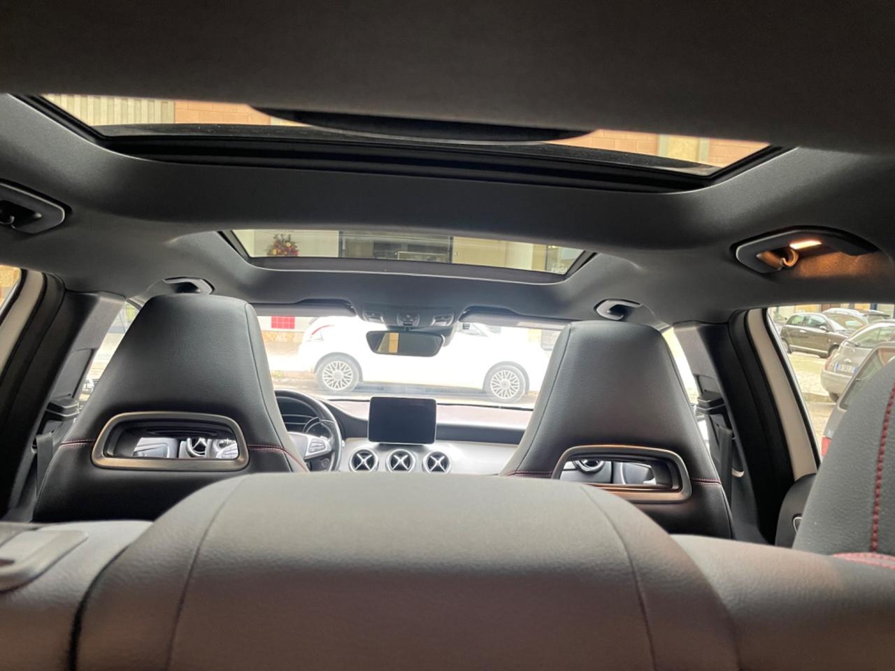 Mercedes-benz GLA 200 d 136CV AUT. PREMIUM AMG NIGHT PACKET TETTO LED NAVY 19