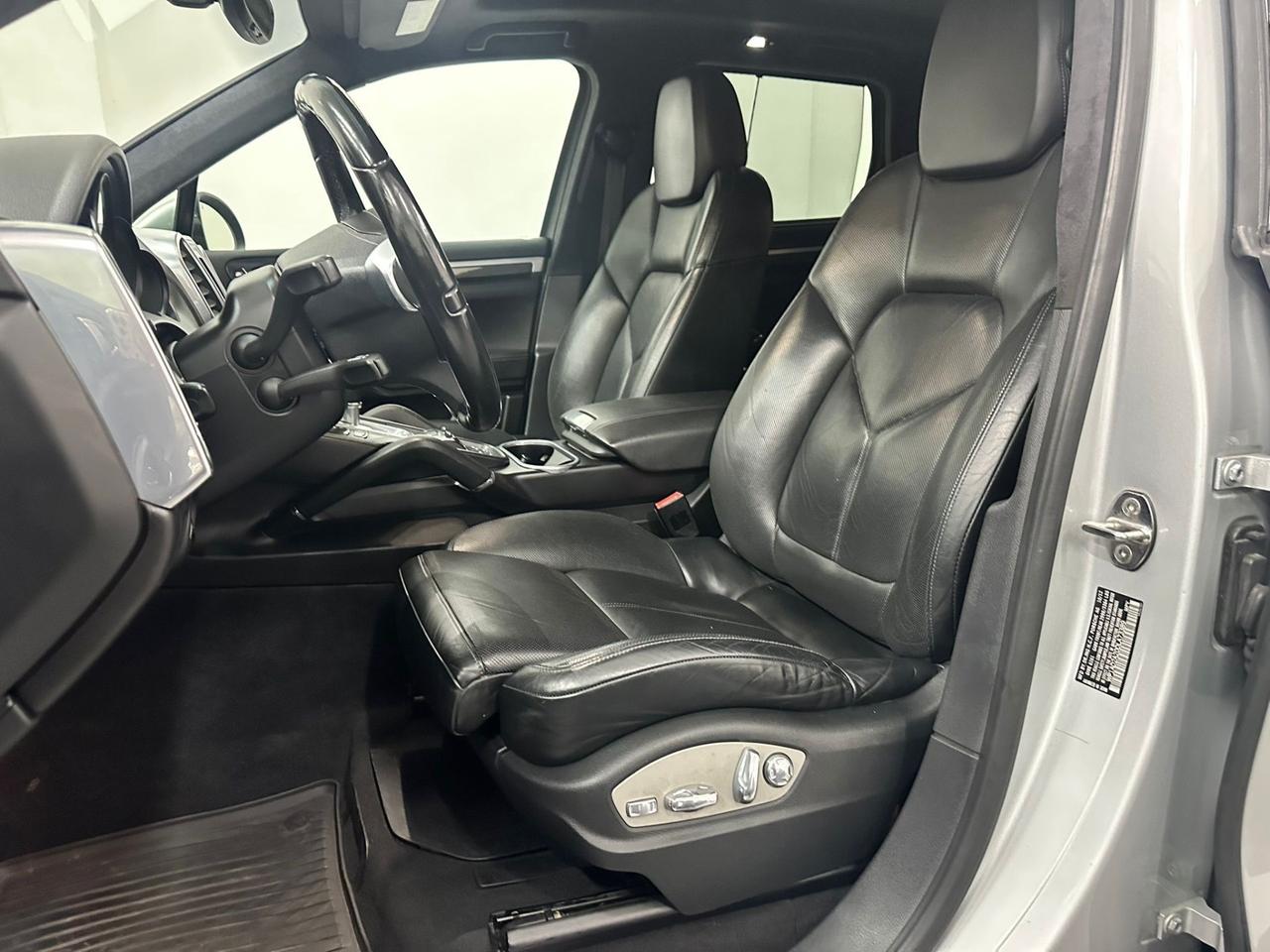 Porsche Cayenne 4.8 GTS