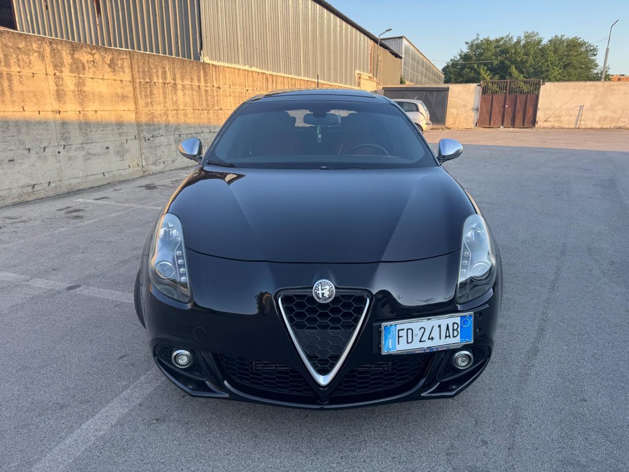 Alfa Romeo Giulietta 1.6 JTDm-2 CV Exclusive Full Optional