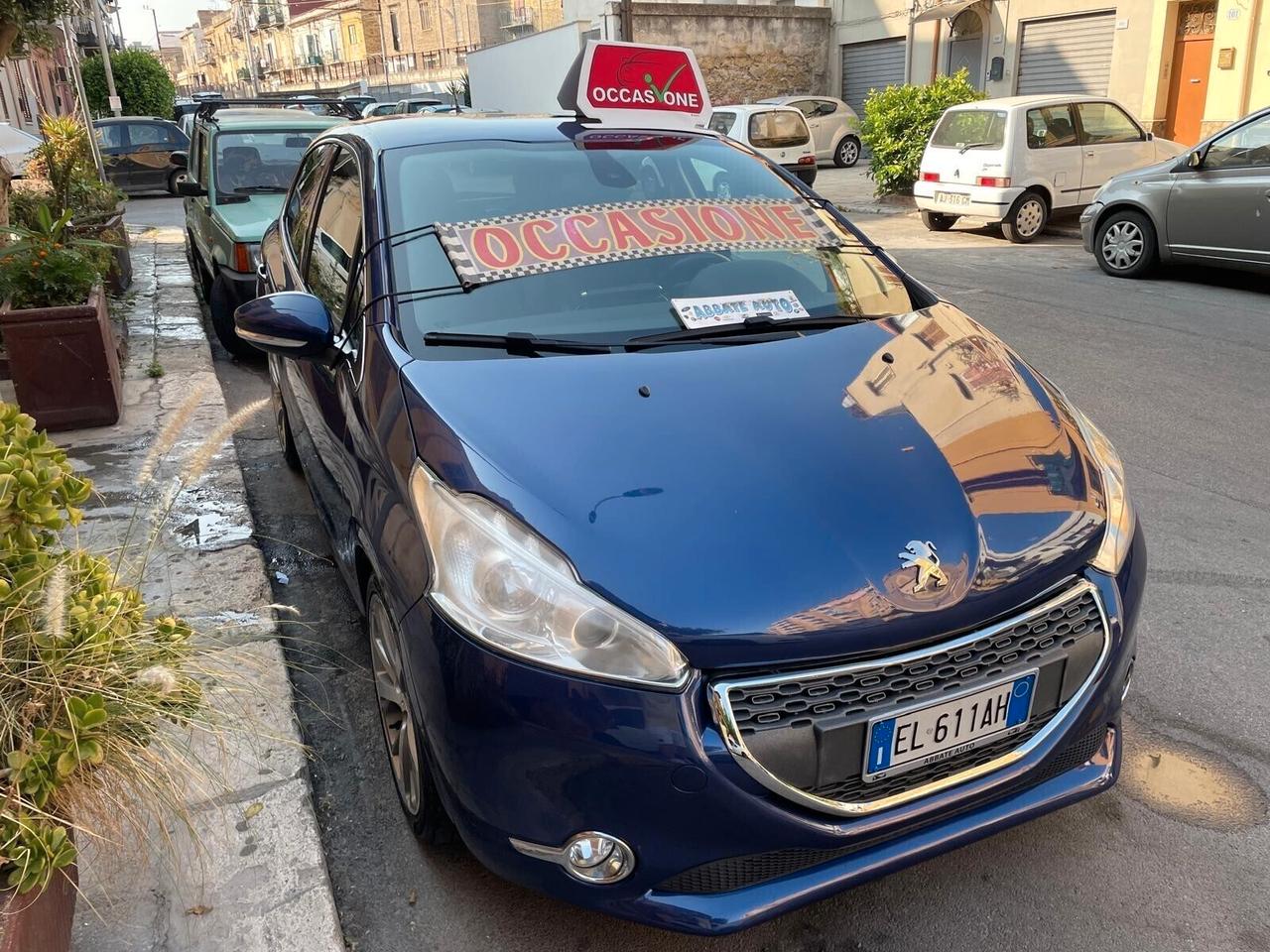 Peugeot 208 1.6 e-HDi 115 CV Stop&Start 5 porte Allure