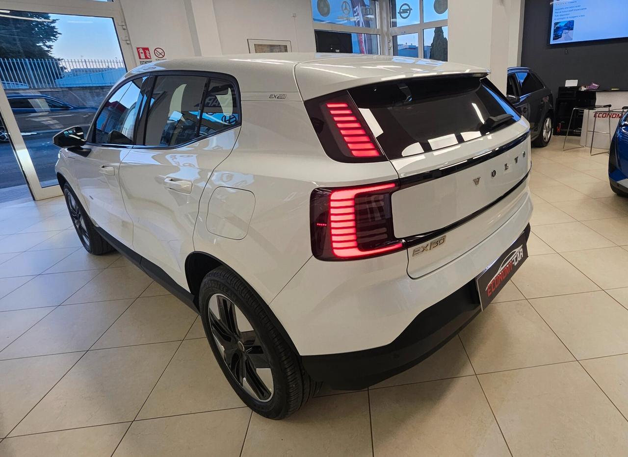 Volvo EX30 Single Motor Extended Range RWD Core