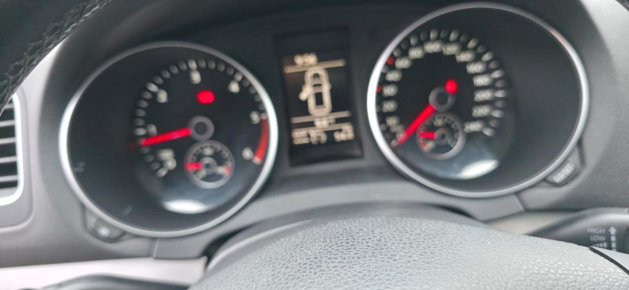 Volkswagen Golf 1.6 TDI DPF 5p. Highline neop