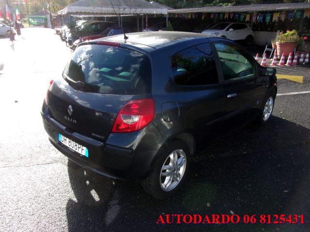 RENAULT Clio 1.2 16V 3 porte Luxe