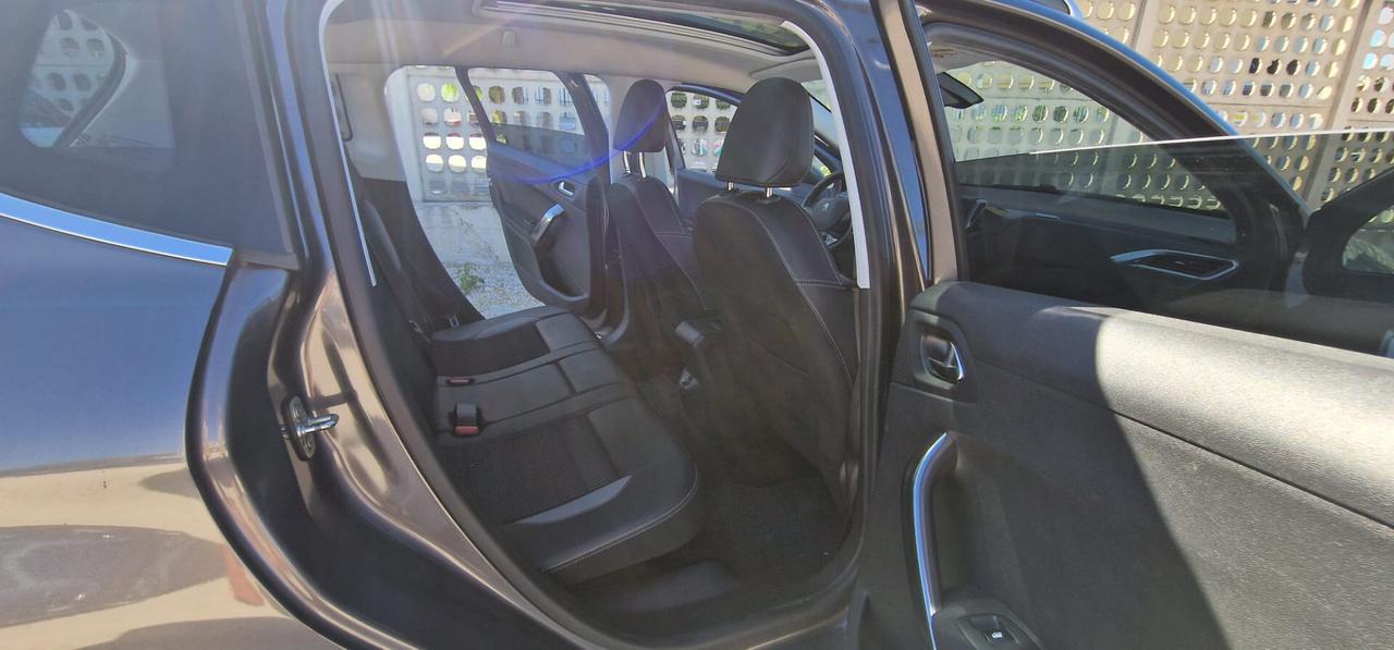 Peugeot 2008 1.2 Benz Black Matt 2015 CRONO CASA MADRE