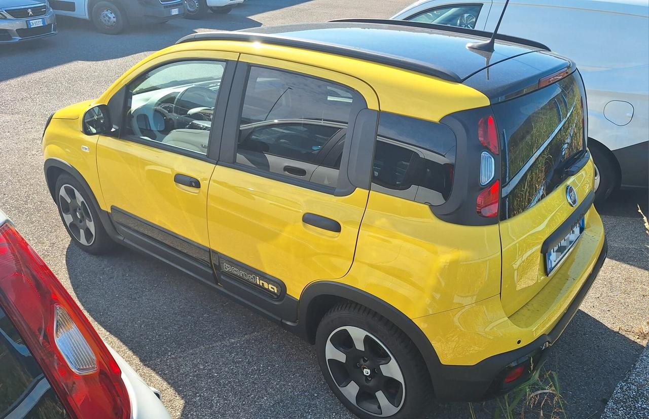 Fiat Pandina Cross 1.0 Hybrid SOLO 6.800 KM