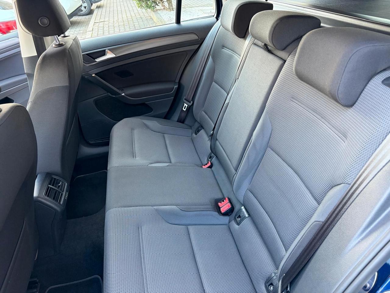 Volkswagen Golf Variant 1.6 tdi 115cv DANNEGGIATA