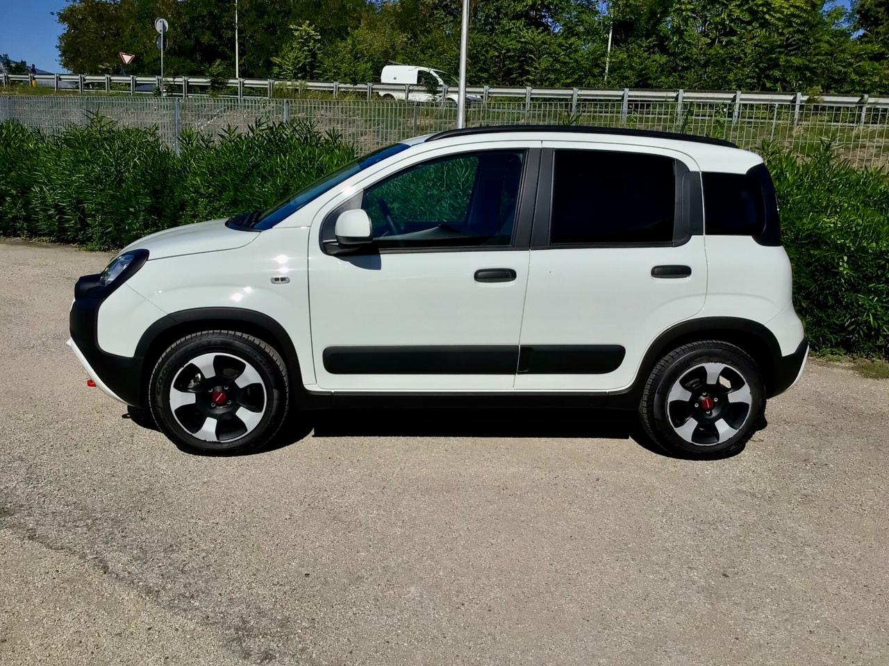 Fiat Panda Cross 1.0 FireFly 70 Cv Hybrid 5 Posti