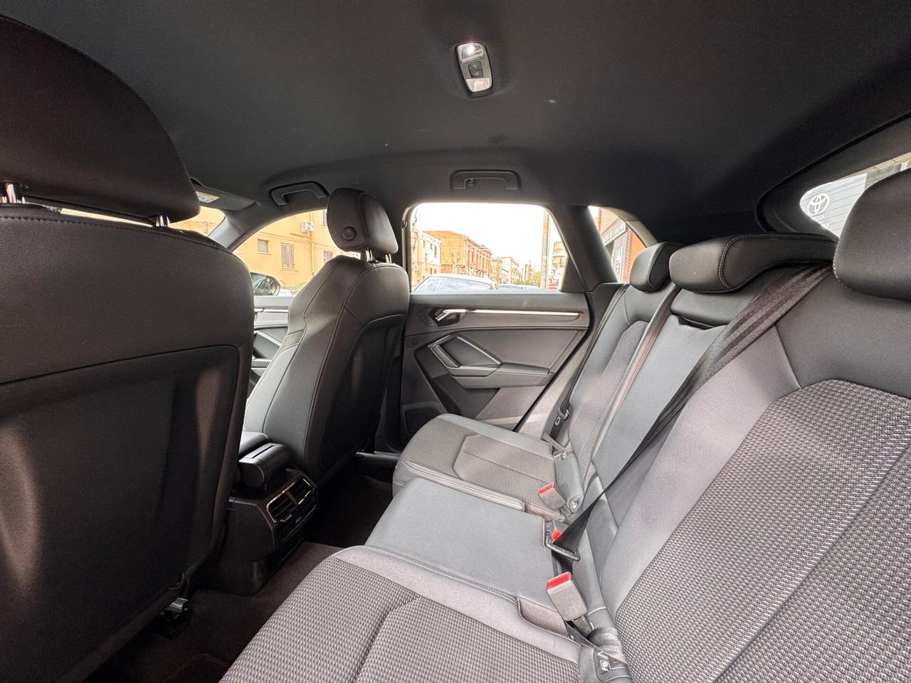 Audi Q3 35 TDI S tronic line edition TUA DA 400€ ANTICIPO 0