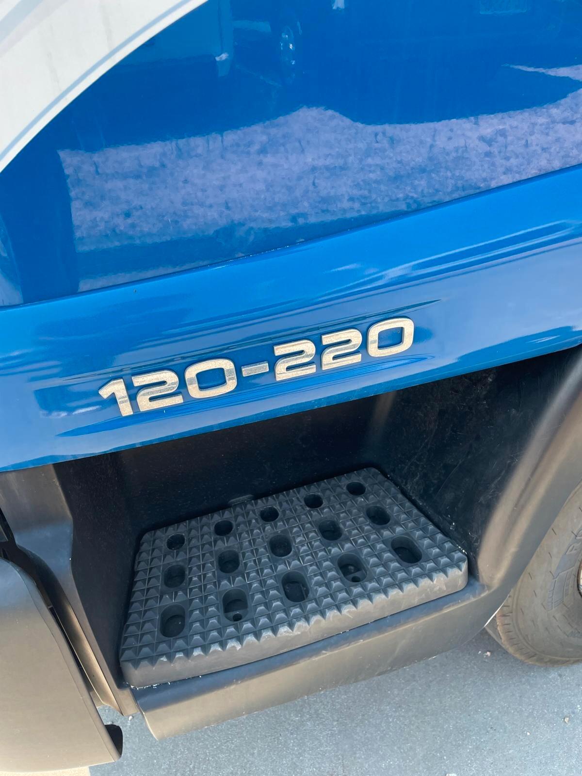 Iveco Eurocargo 120El22P Pas Carro Atrezzi Isoli Slide-D + Gru Fassi