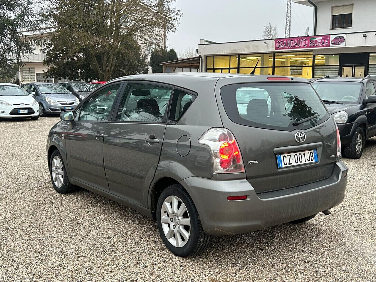 Toyota Corolla 2.0 16V D-4D 5 porte Sol