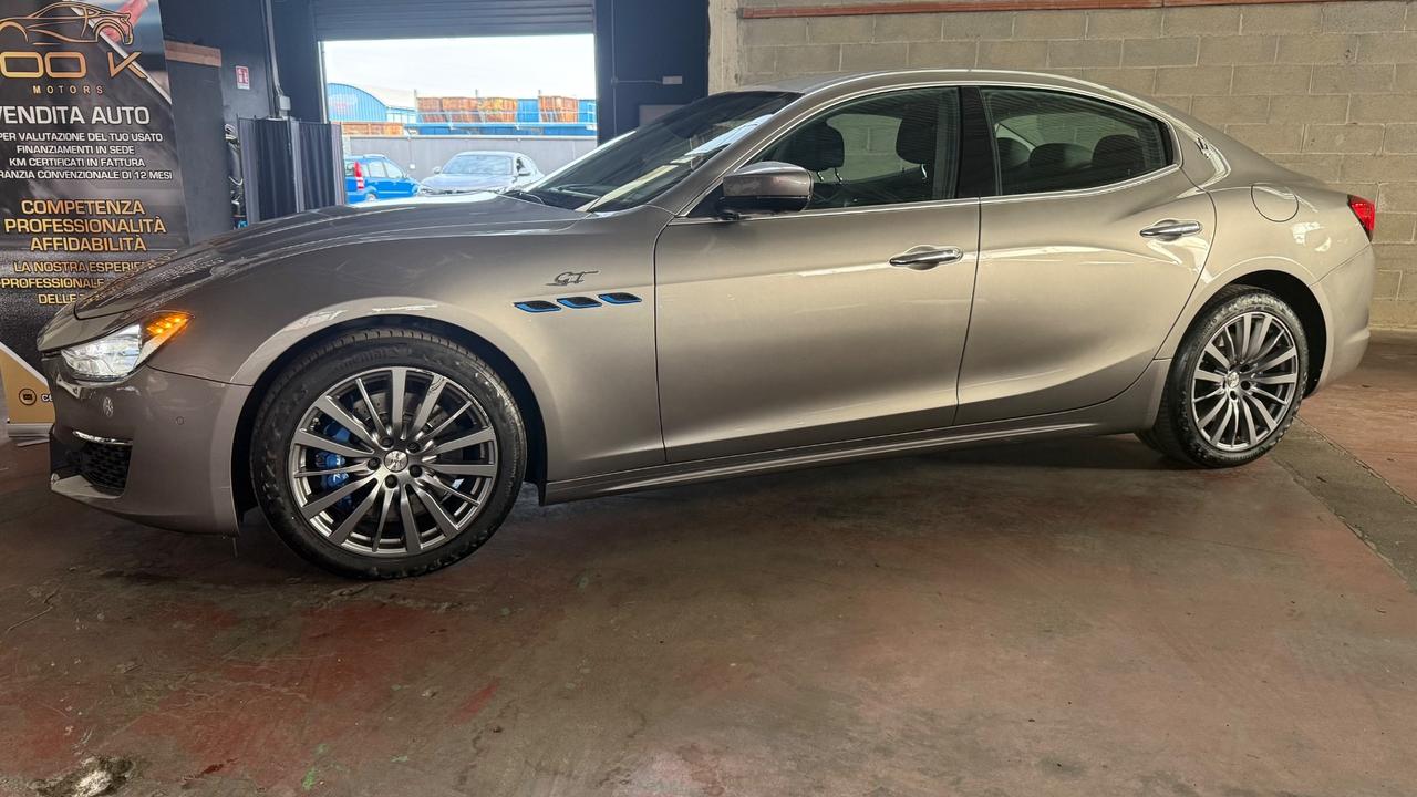 Maserati Ghibli 330 CV MHEV GT