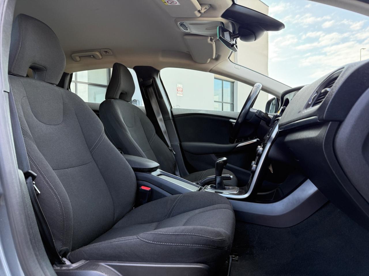 Volvo V40 - 2.0D. |UNIPRO|NAVI