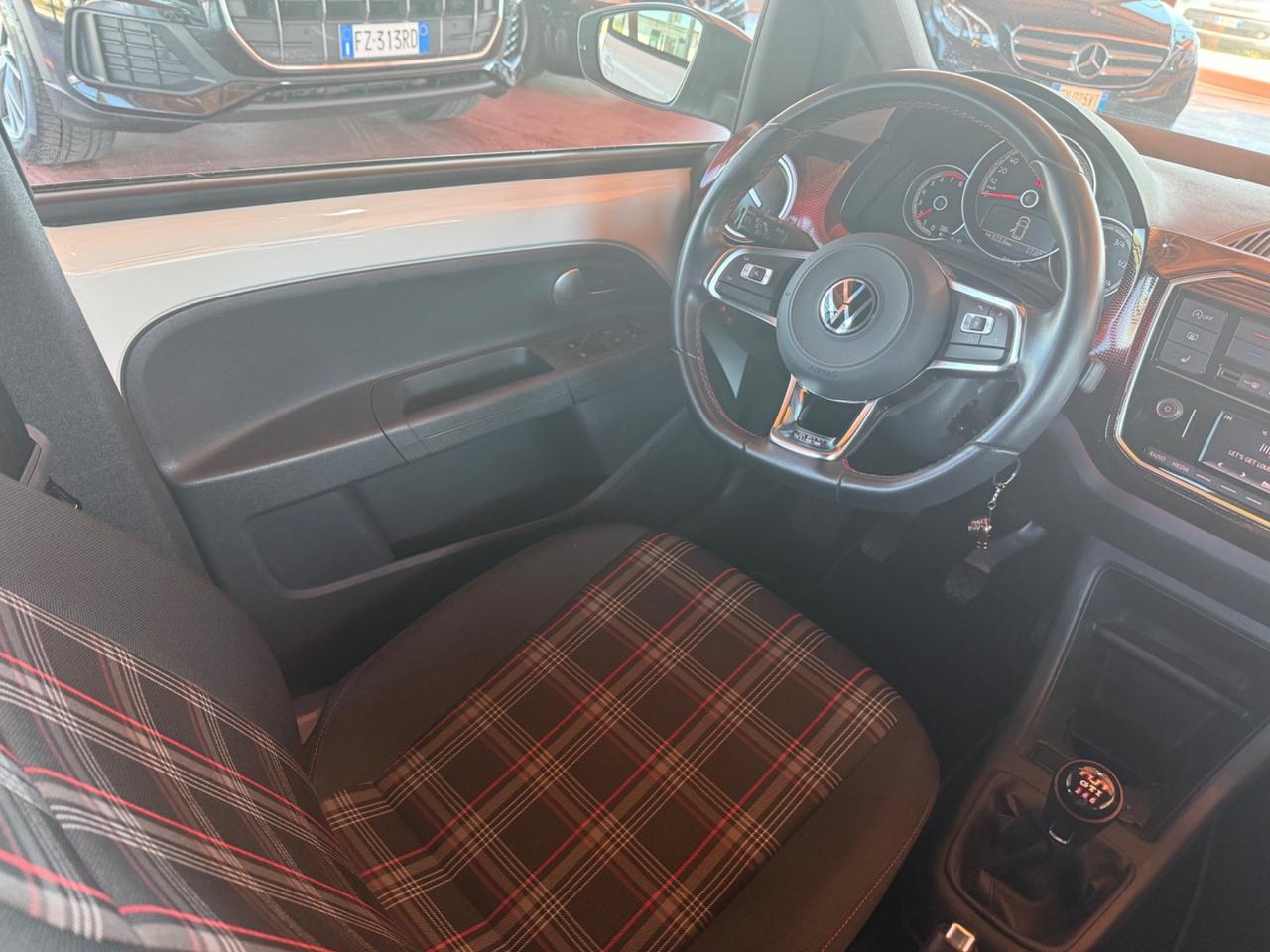 Volkswagen up! 1.0 GTI - PERFETTA