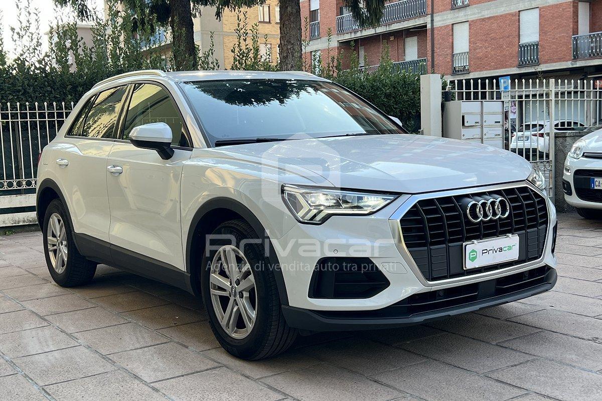 AUDI Q3 35 TDI S tronic Business
