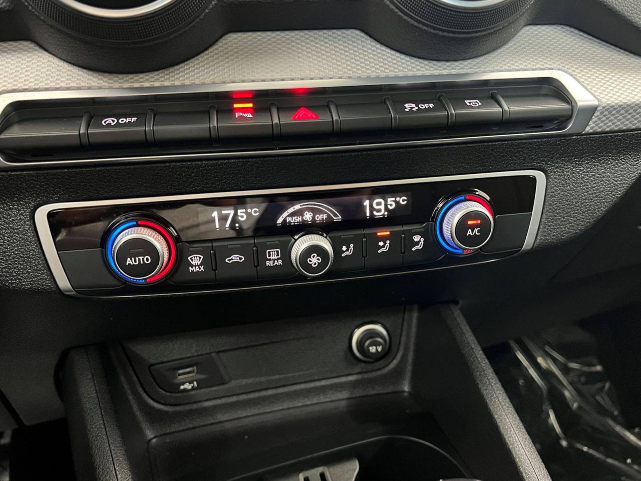 AUDI Q2 I 2021 Q2 30 2.0 tdi Admired s-tronic