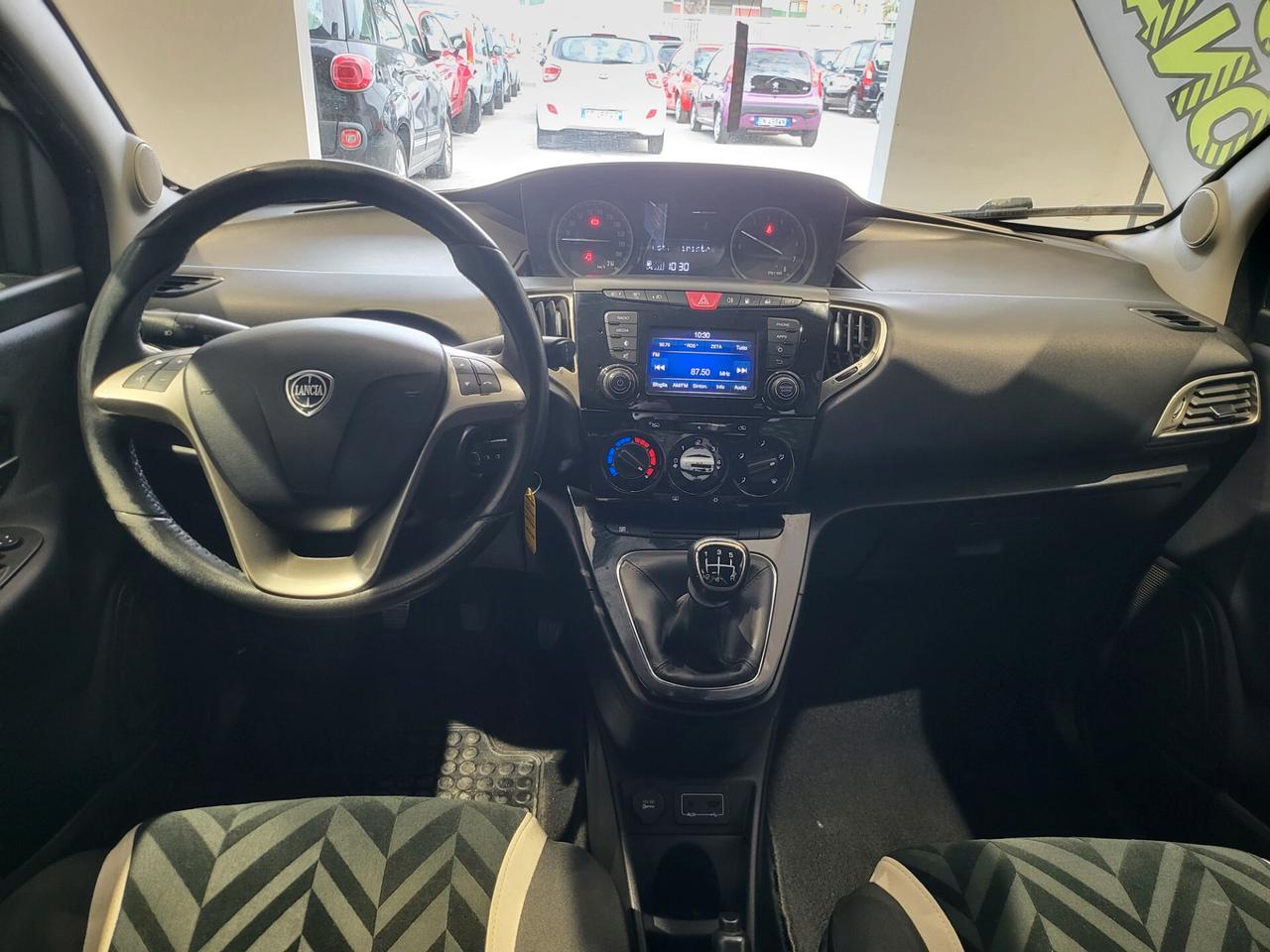 Lancia Ypsilon - 2017 1.2 69 CV GPL Ecochic Gold