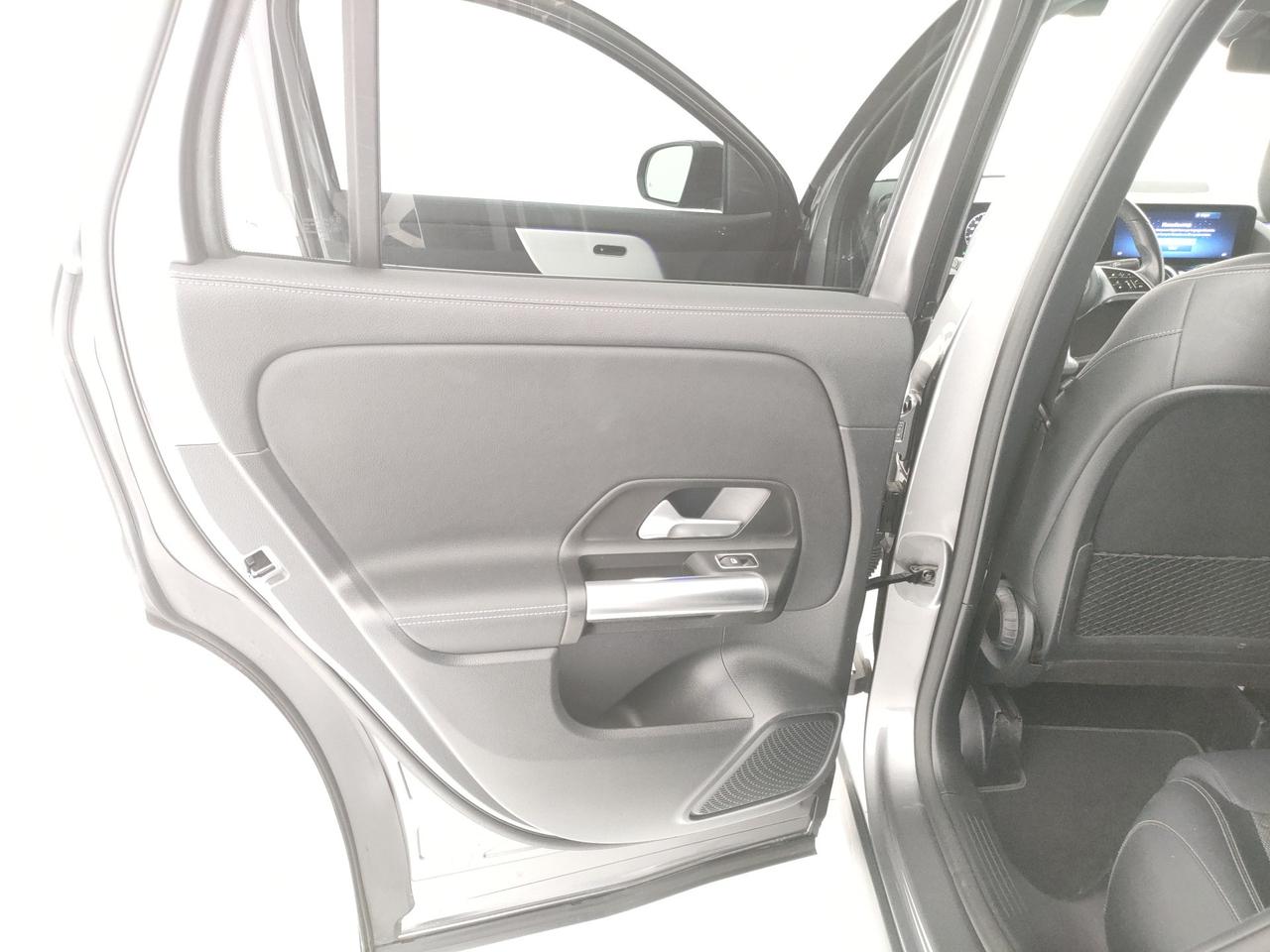 Mercedes-Benz GLA 180 d Progressive Advanced Plus auto