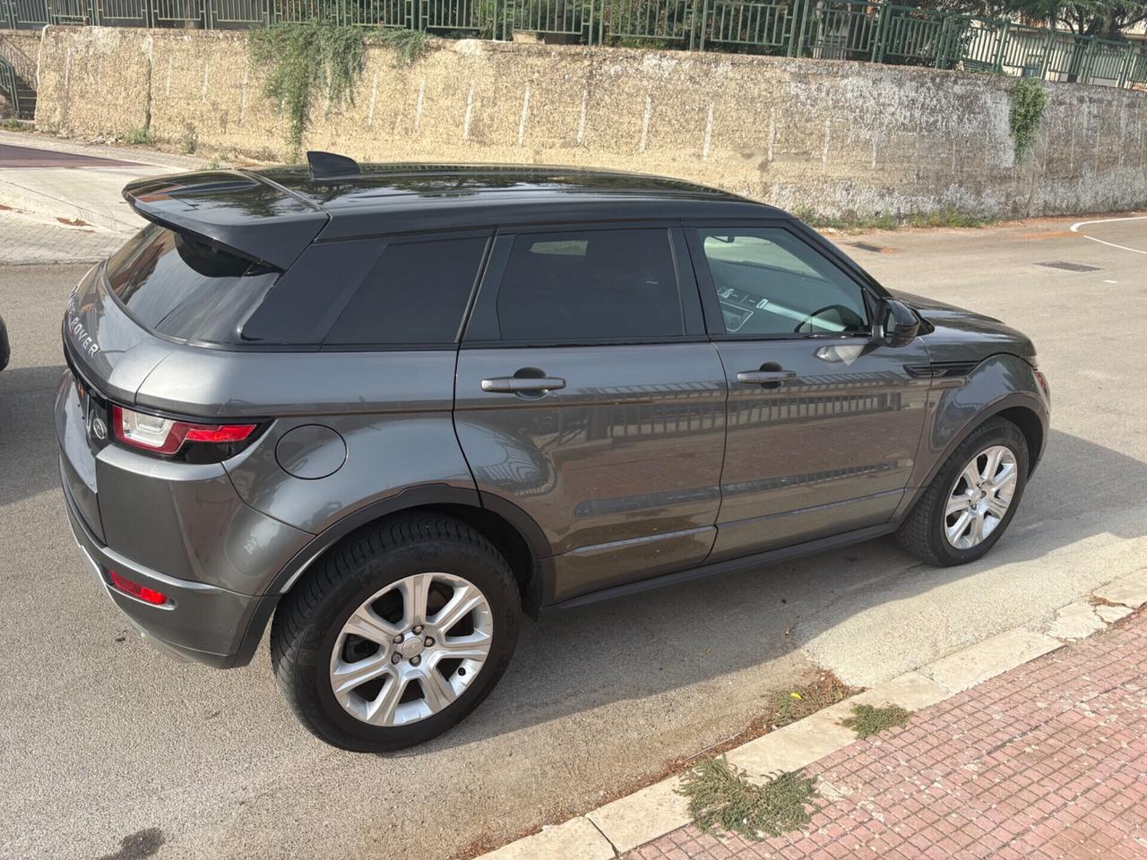 Land Rover Range Evoque 2.0 TD4 180 CV 5p. SE Dynamic