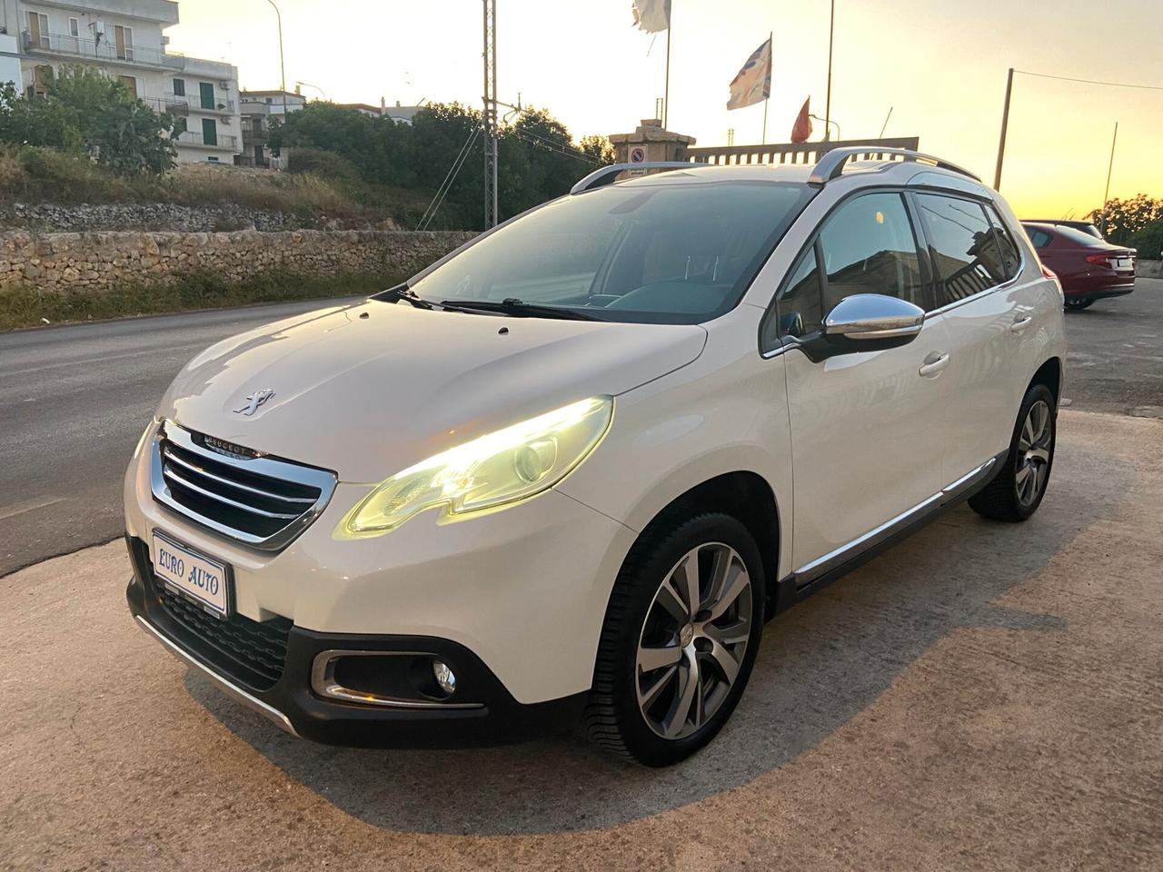 Peugeot 2008 1.6 e-HDi 115 CV Stop&Start Allure