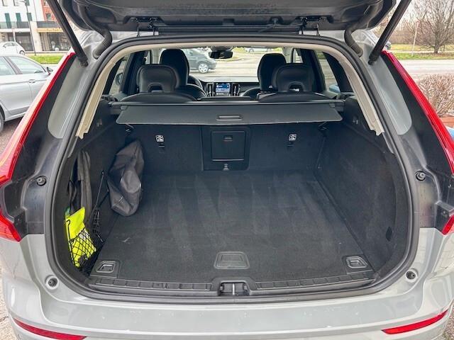 Volvo XC 60 XC60 B4 (d) automatico Core SUBENTRO LEASING