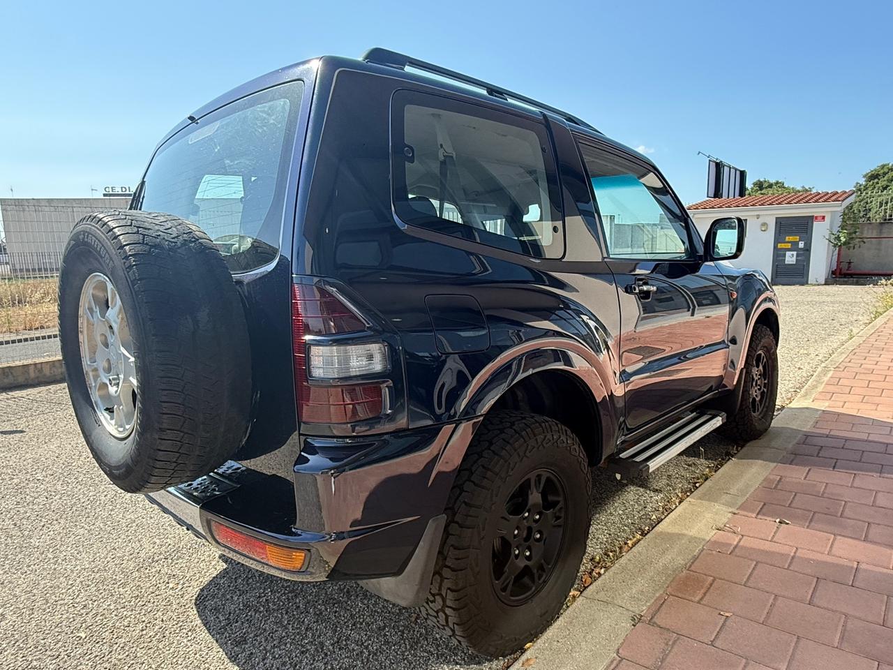 Mitsubishi Pajero 2.5 TDI 3p. my02"