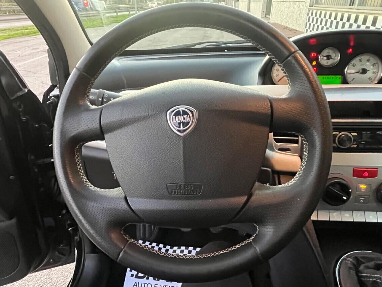 Lancia Ypsilon Platino Ecochic GPL - 2009