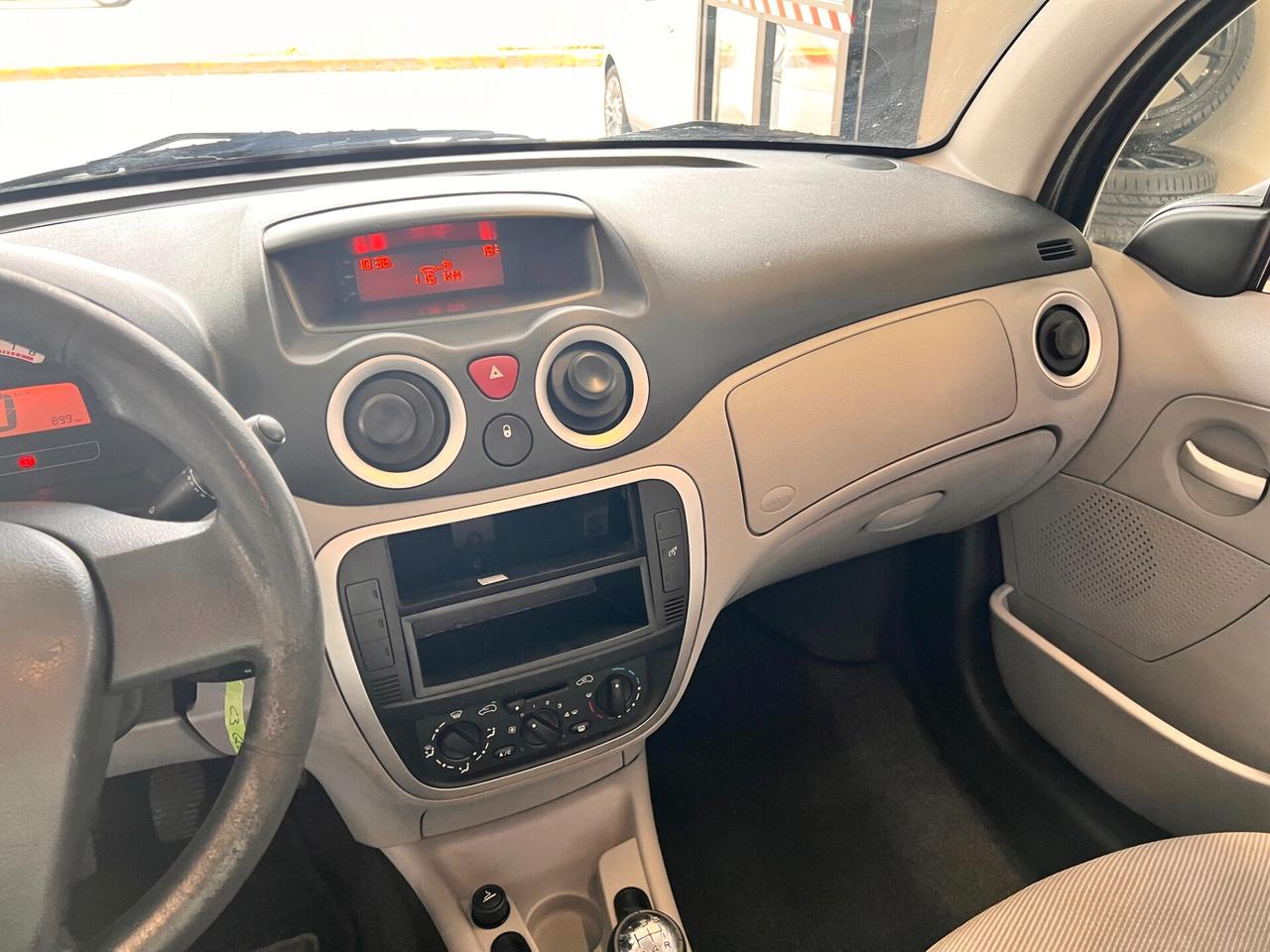 Citroen C3 1.1 airdream Gold by Pinko