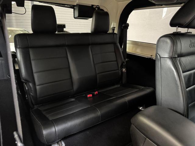JEEP Wrangler 2.8 CRD DPF Sahara Auto