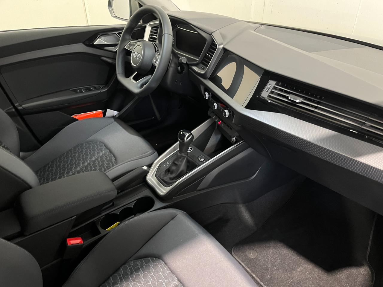AUDI A1 SPORTBACK 30 TFSI S-TRONIC S-LINE EDITION