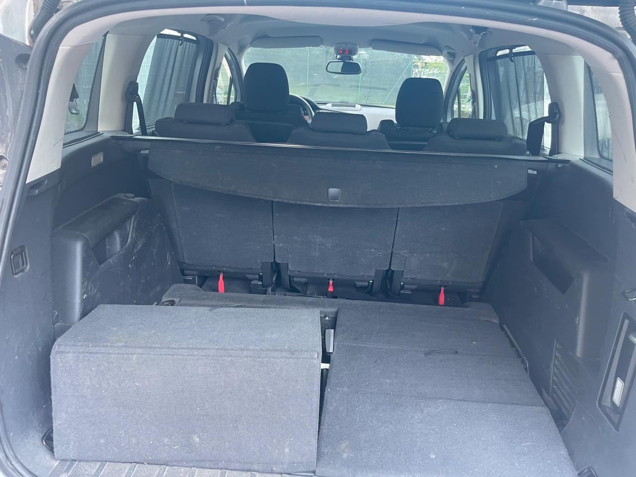 Peugeot 5008 1.6 HDi 112CV Business 7 POSTI