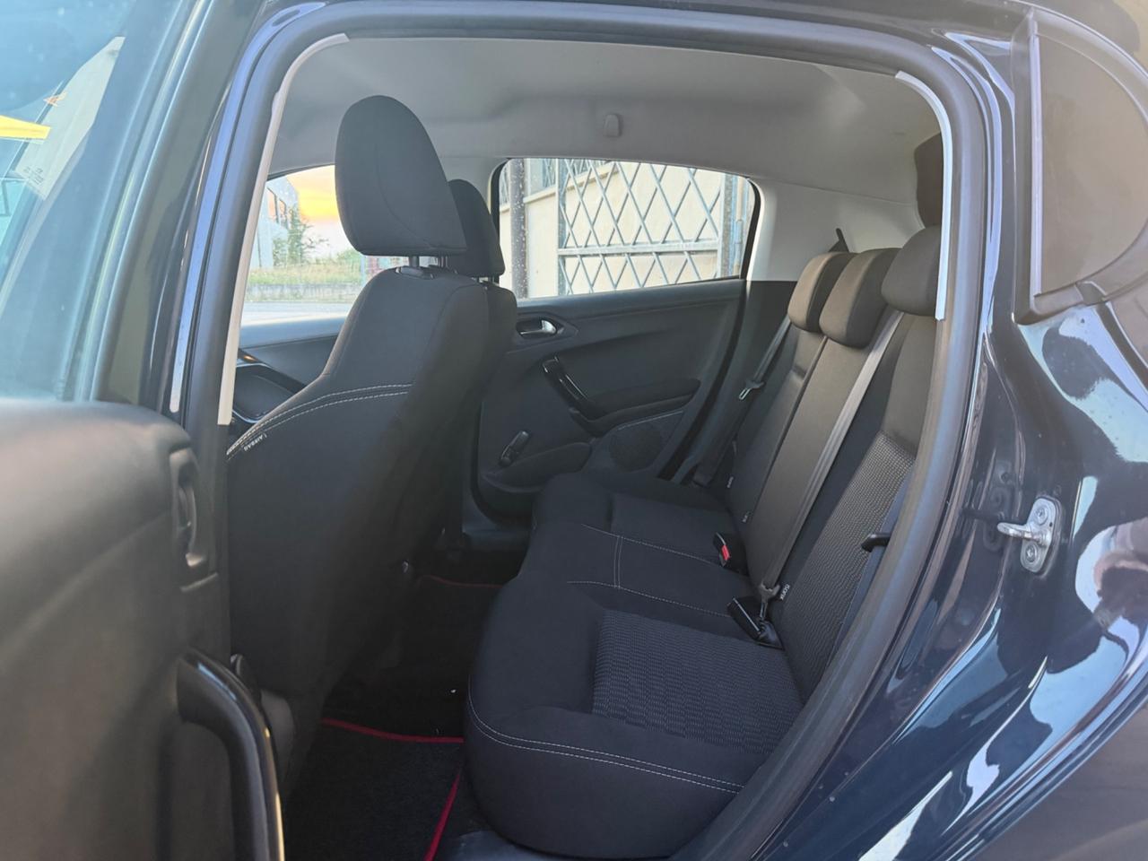 Peugeot 208 GPL Allure Unico proprietario