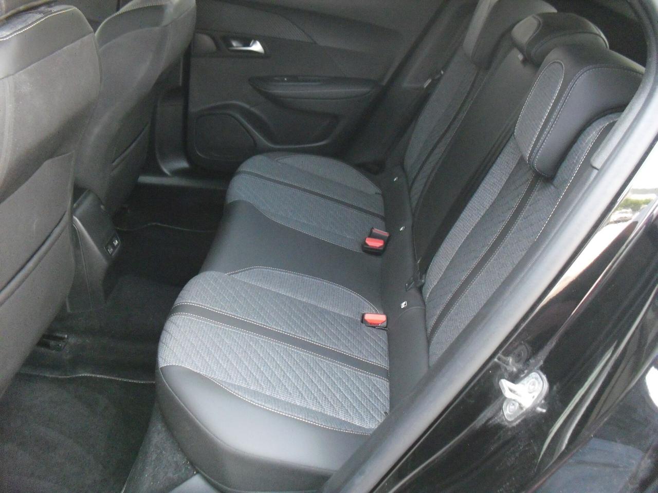 Peugeot 2008 PureTech 130 S&S EAT8 Allure, AUTO, PERFETTA, FULL OPTIONAL!!
