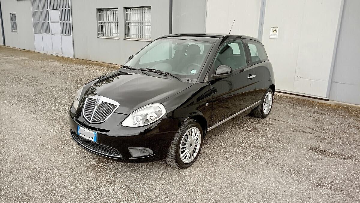 Lancia Ypsilon 1.2 - imp. GPL -