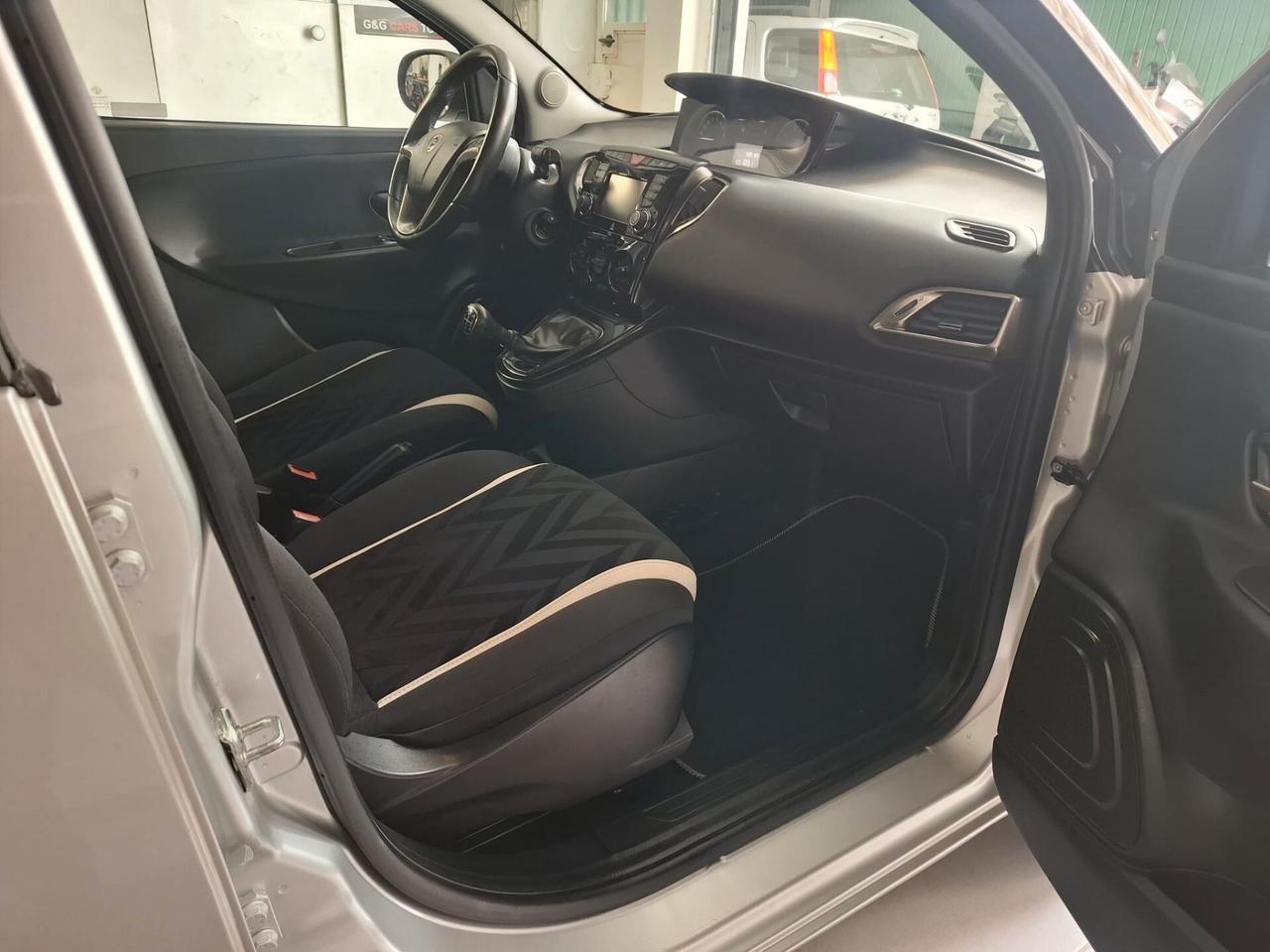 Lancia Ypsilon 1.3 MJT 16V 95 CV 5 porte S&S Elefantino