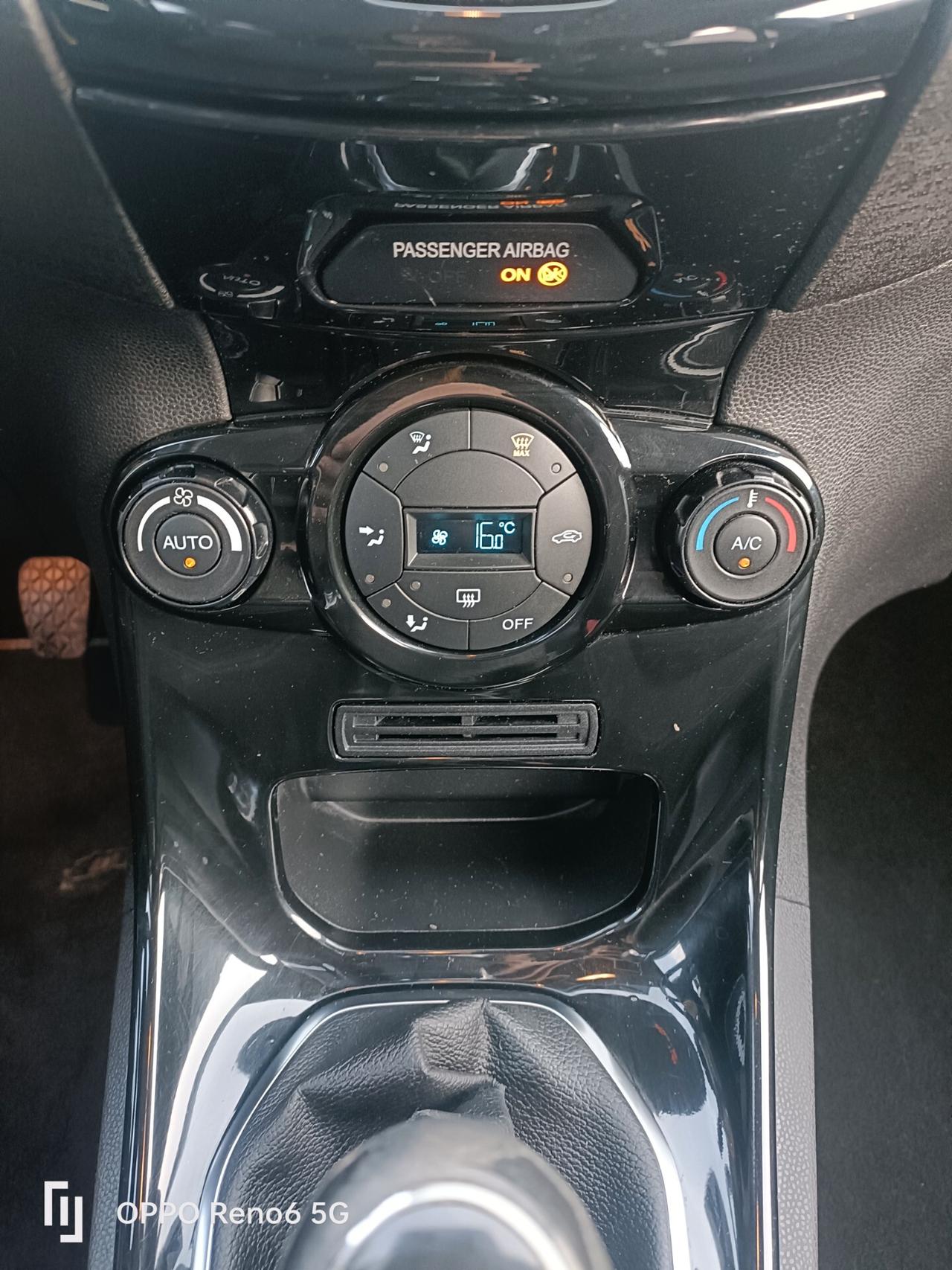 Ford Fiesta 1.5 TDCi 75CV 5 porte Titanium