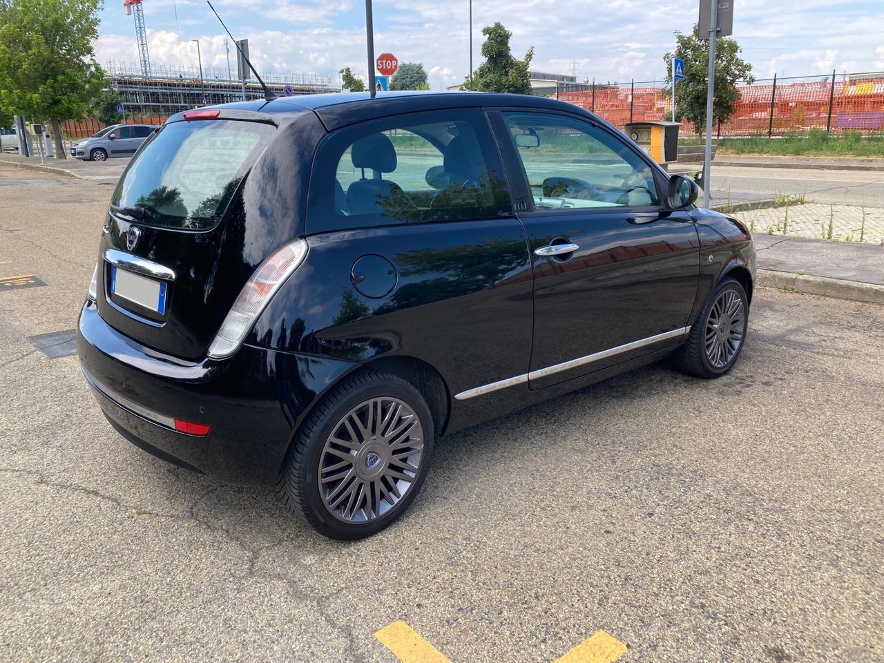 Lancia Ypsilon 1.2 69 CV Elle