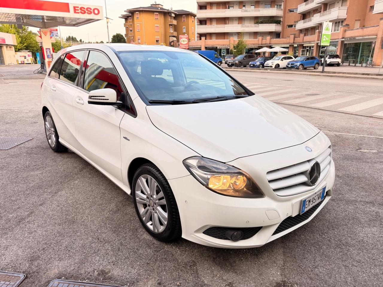 Mercedes B 180 BENZINA NEOPATENTATI GARANZIA 12/24M