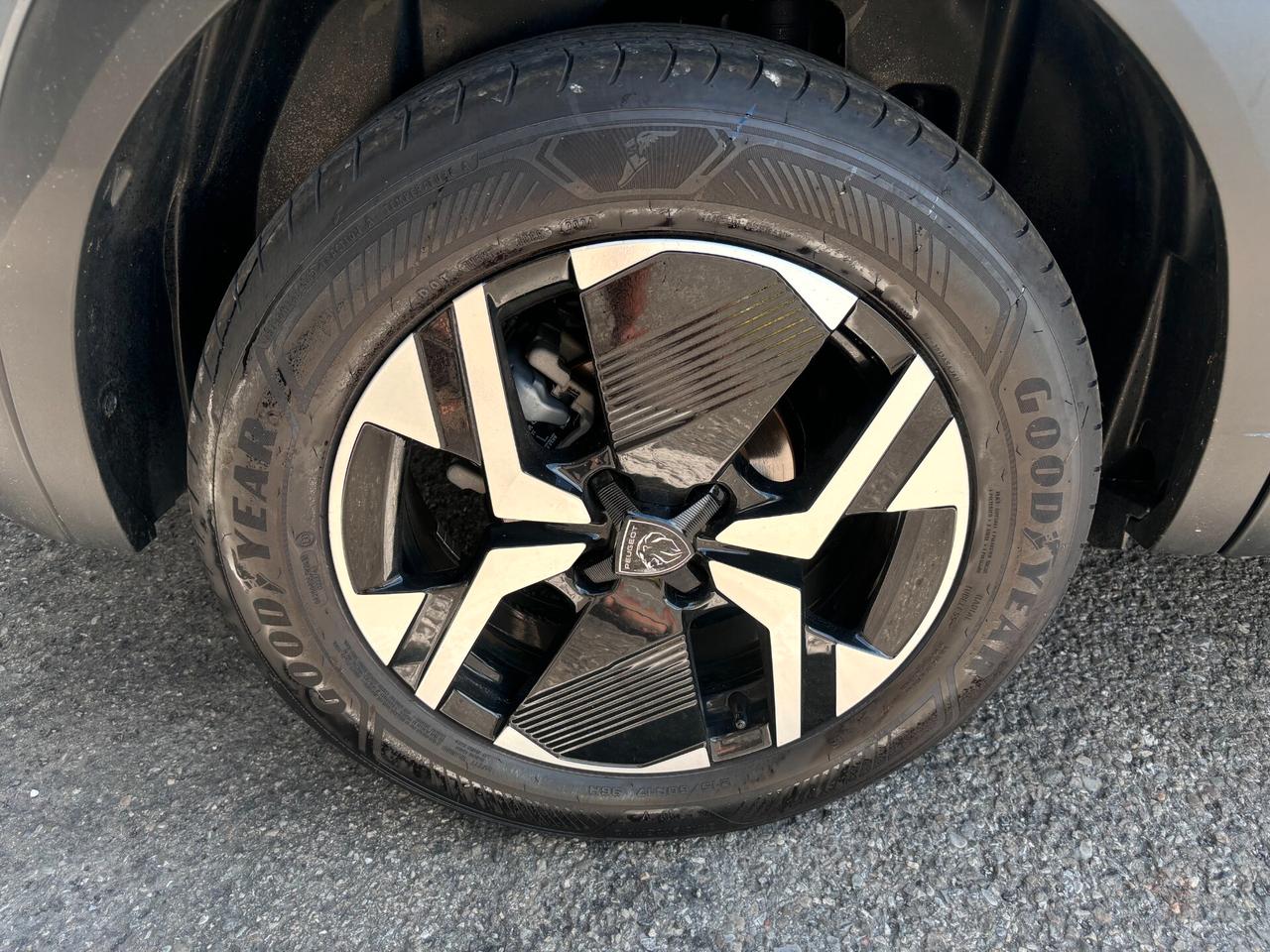 Peugeot 2008 PureTech 100 S&S Allure