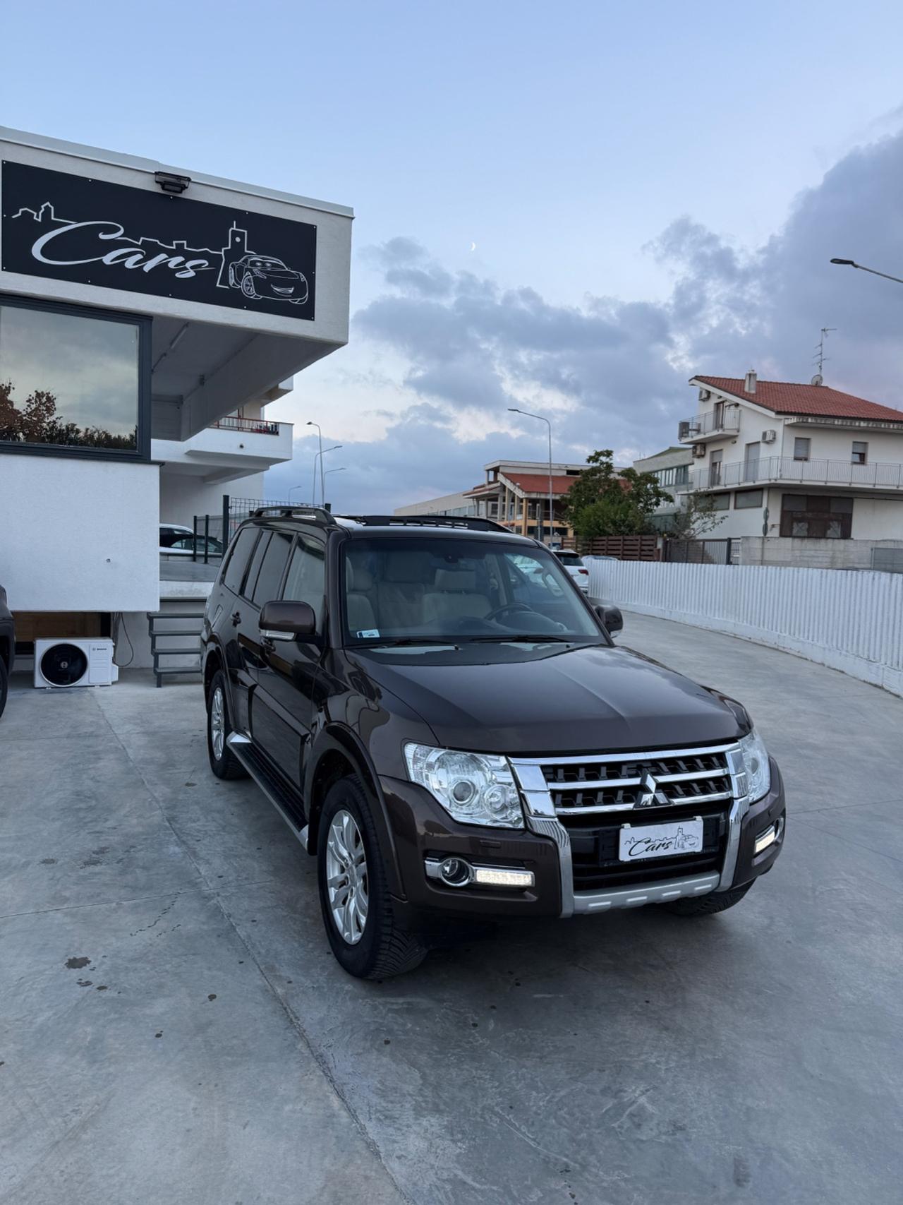 Mitsubishi Pajero 3.2 DI-D 16V aut. 5p. One/Hundred DPF