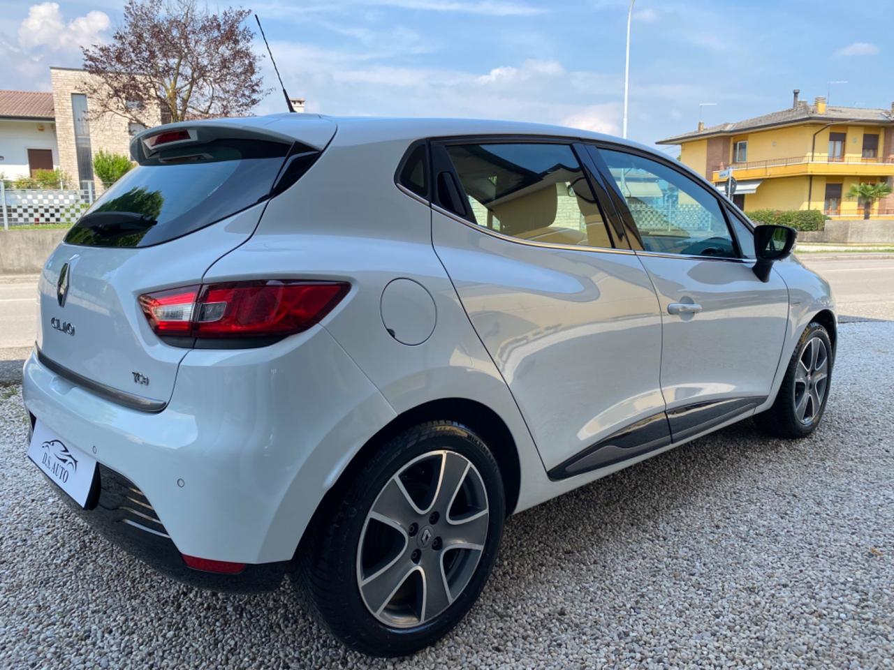 Renault Clio TCe 12V 90CV Ok Neopatentati unico proprietario