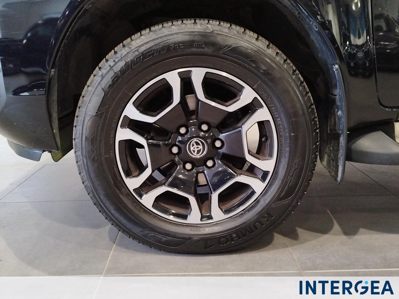 TOYOTA Hilux 2.8 d double cab Executive 4wd auto