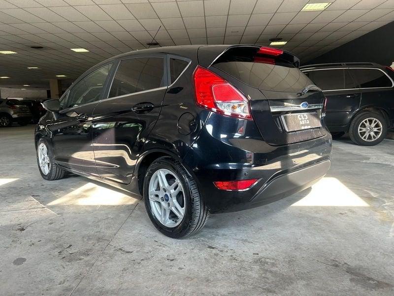 Ford Fiesta 1.5 TDCi 75CV 5P BLACK E WHITE EDITION