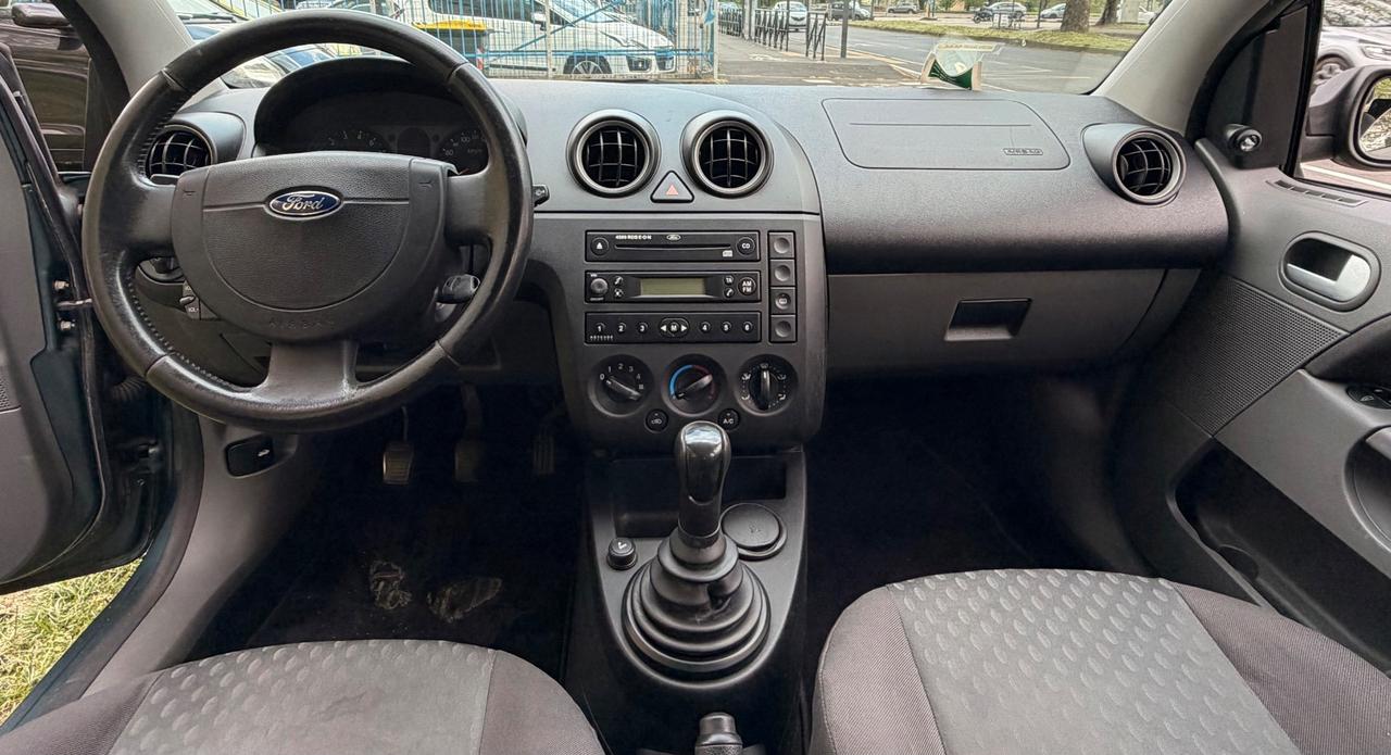 Ford Fiesta 1.4 Benz 5p. Ghia