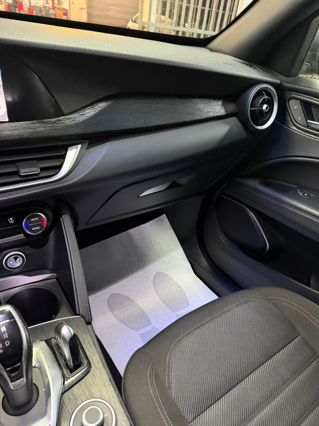 Alfa Romeo Stelvio 2.2 Turbodiesel 160 CV AT8 RWD Sprint 2022