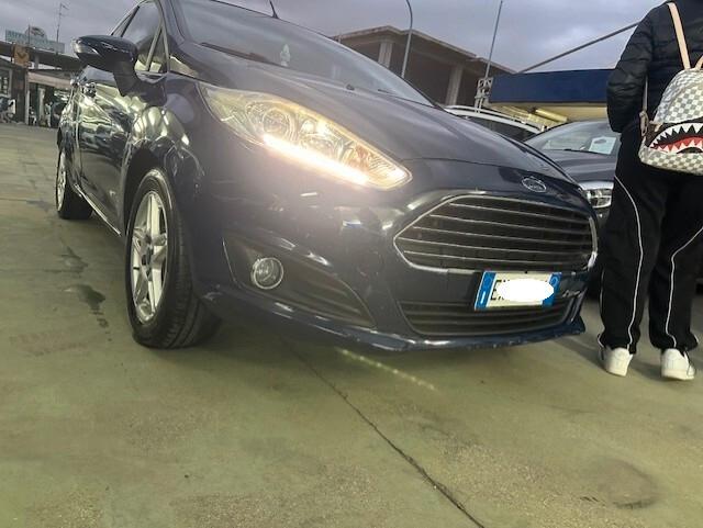 FORD FIESTA 2015 AUTOMATICA