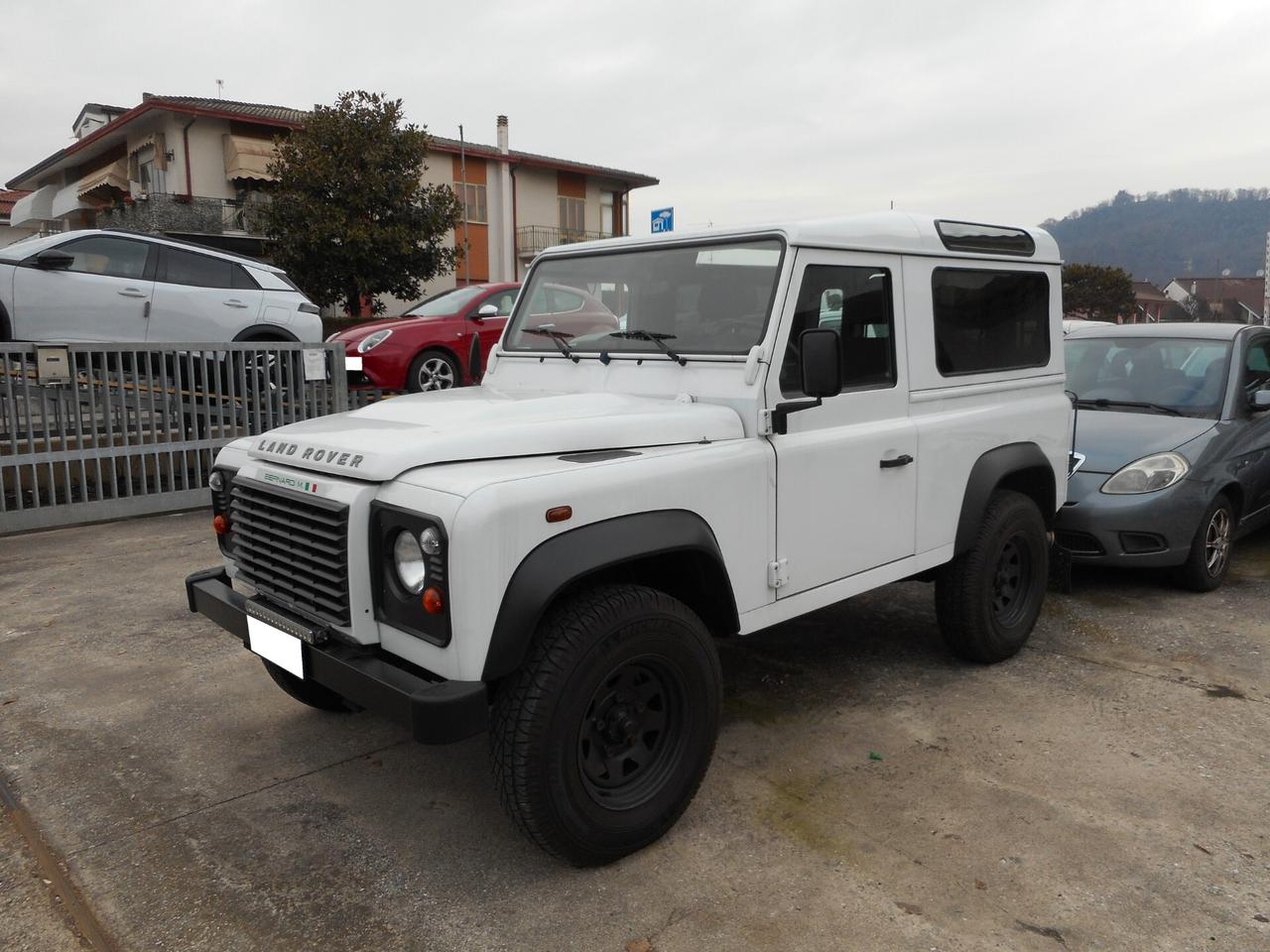 Land Rover Defender 2.2 TD4